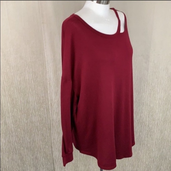NEW! MOA MOA Woman Cut Neck Stretchy Knit Top Red - Picture 4 of 6